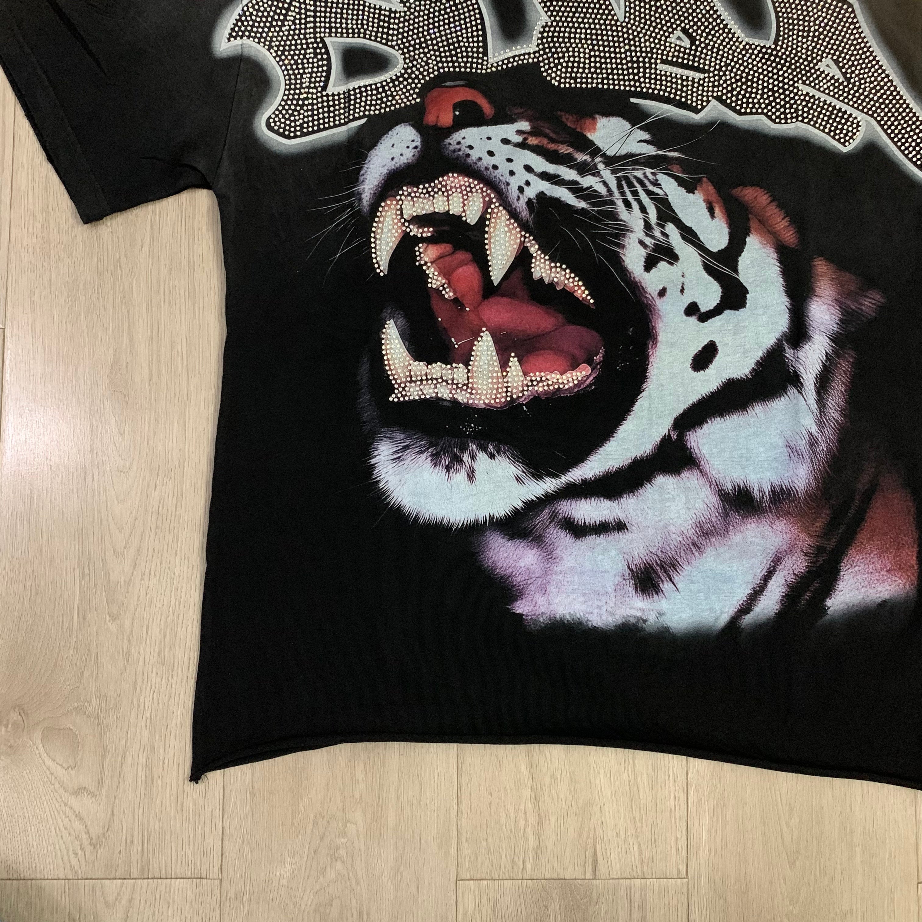 DUAA Distressed Vintage Wash Foil Graphic T-Shirt