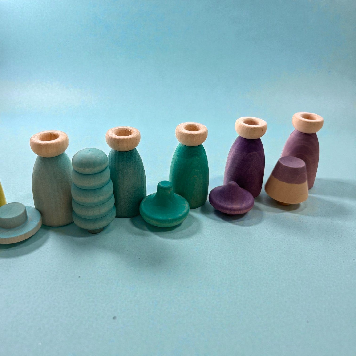 **Pre-order (Ships in 2-3 Weeks)**12 Piece Pastel Macaron Wooden Peg Dolls with Interchangeable Hats Open Ended Play Figures
