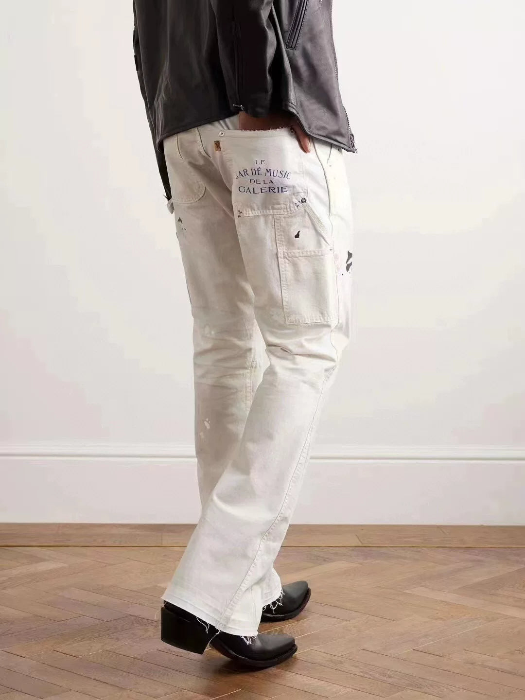GALLERY DEPT. PAINTED CARPENTER FLARE Dirty White Splash Ink Woodworking Jeans