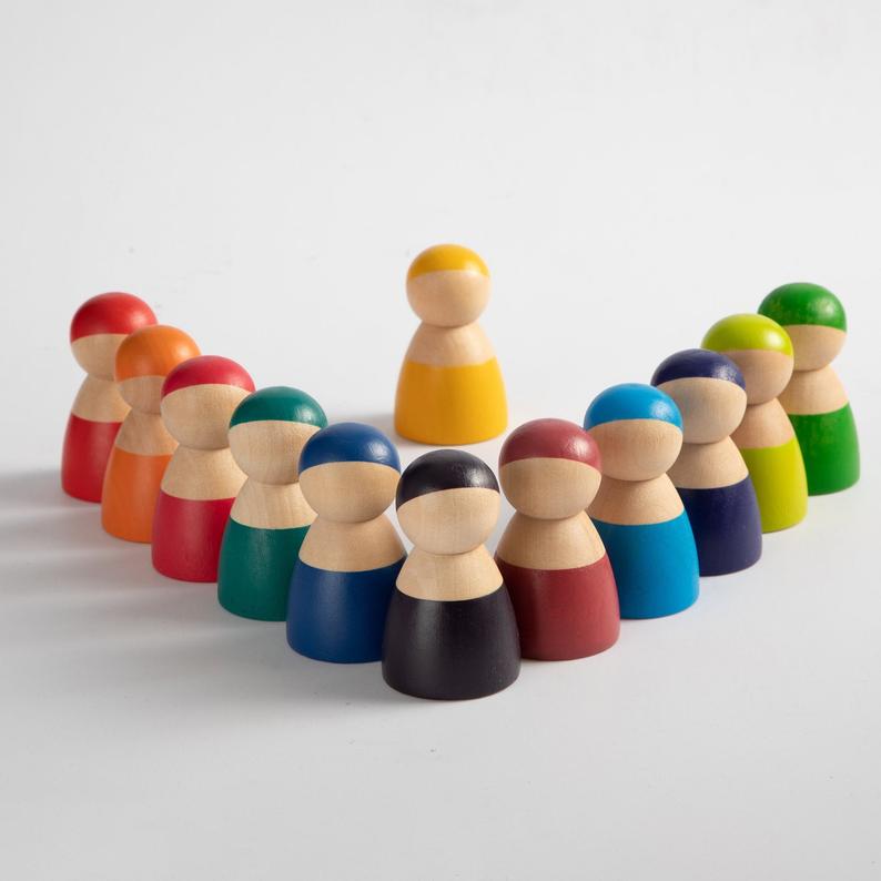**Pre-order (Ships in 1-2 Weeks)**12-Piece Rainbow Wooden Peg Dolls – Primary Color
